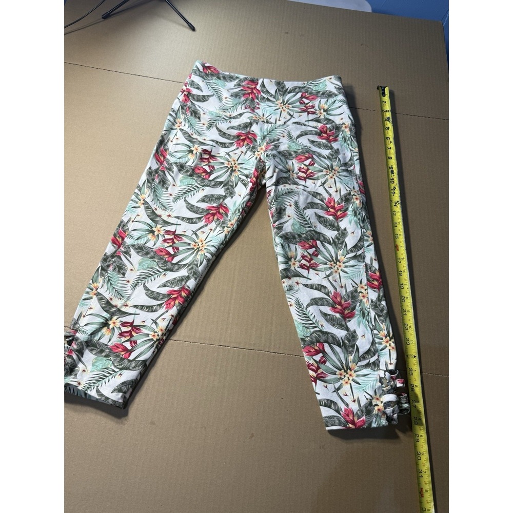 Suave Capri Leggings‎ Revolutionary Tummy Control Women Small Floral Multicolor